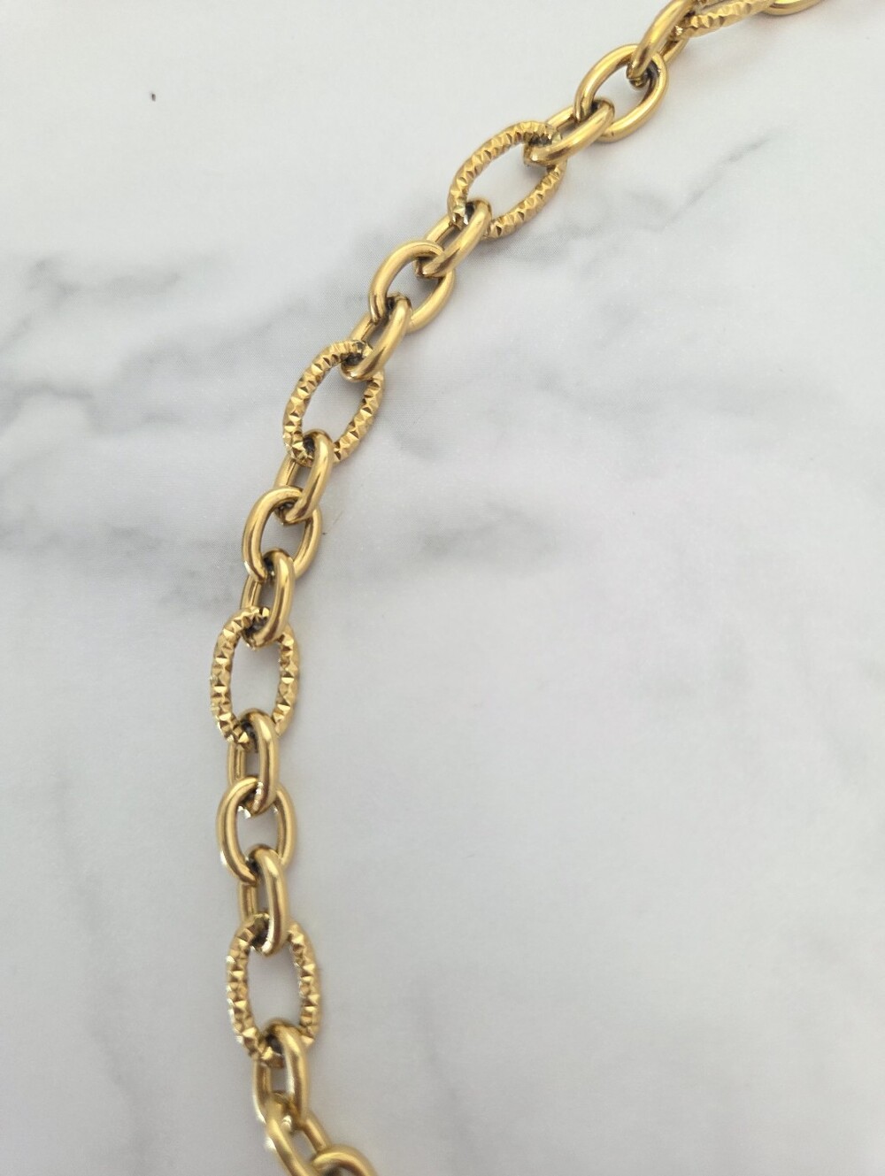 Gold Chunky Chain Necklace and Bracelet Set Textured Oval Links Jewelry Set - Picture 3 of 13